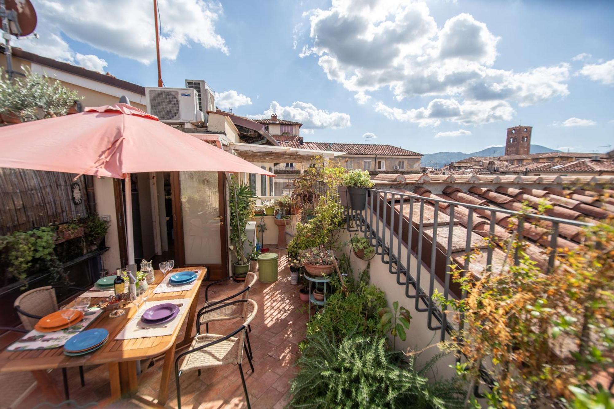 Apartmán Residenza Al Pavone Luxury With Terrace Lucca Exteriér fotografie